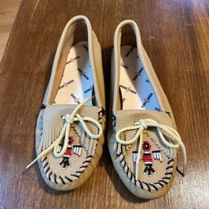 Minnetonka Thunderbird Moccasins